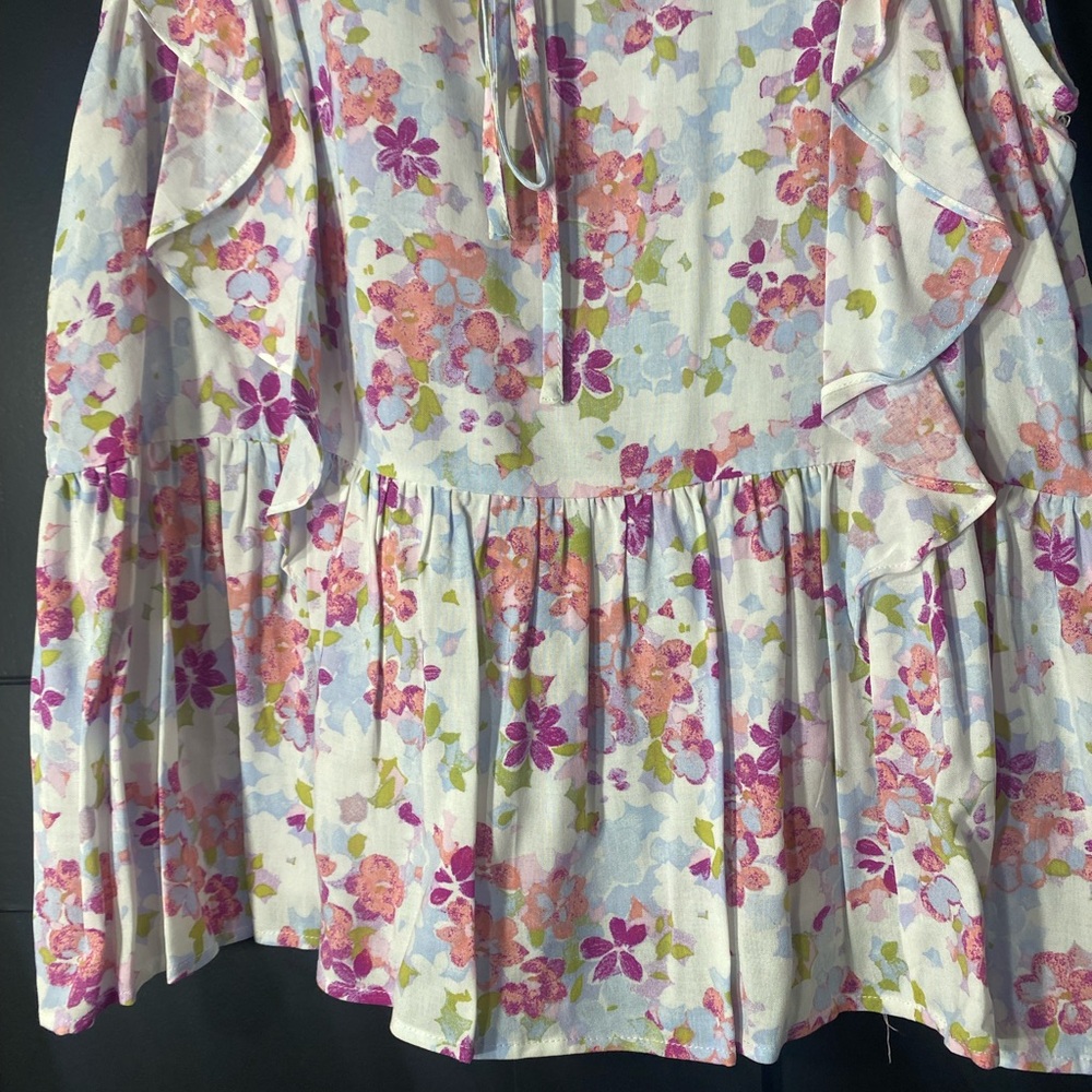 4/$16 Emily Wonder Top - Picture 3 of 5